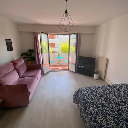 Grand Avec Balcon -4 Personnes-disneyland- Paris A 10 Minutes Apartment *